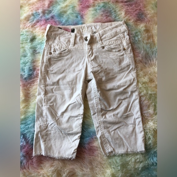 Blue Tattoo White Corduroy Bermuda Shorts - Picture 3 of 5